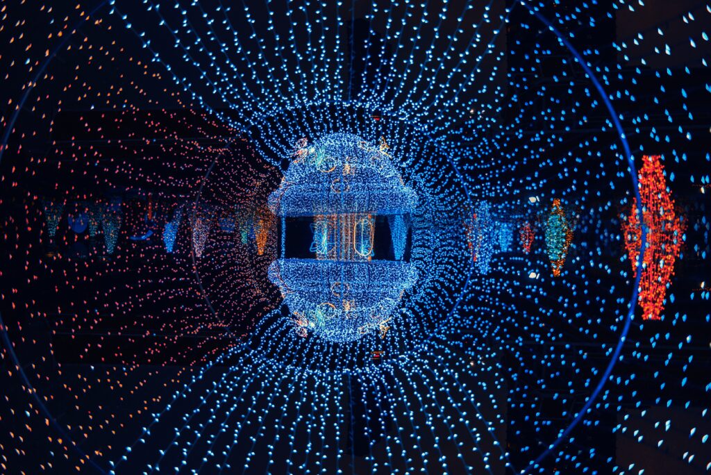 美國科技巨頭引領未來:AI、量子計算和區塊鏈領域的創新突破與全球競爭 3 the tunnel of bokeh lighting 2023 11 27 05 28 39 utc