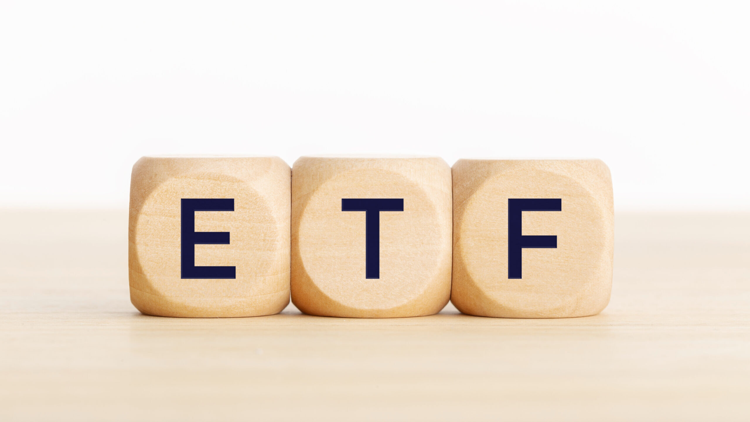 以太坊ETF的潛力探究:市場動態與投資考量 2 以太坊ETF的潛力探究:市場動態與投資考量